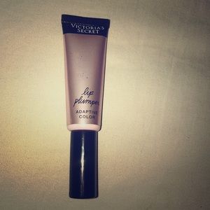 Victoria’s Secret Lip Plumper Adaptive Color